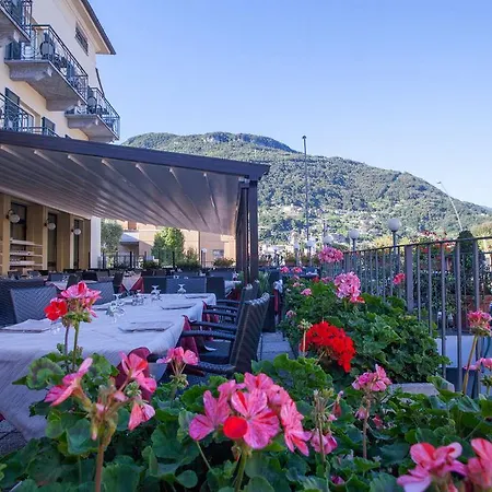 Orange - Apt. 4 * Gravedona